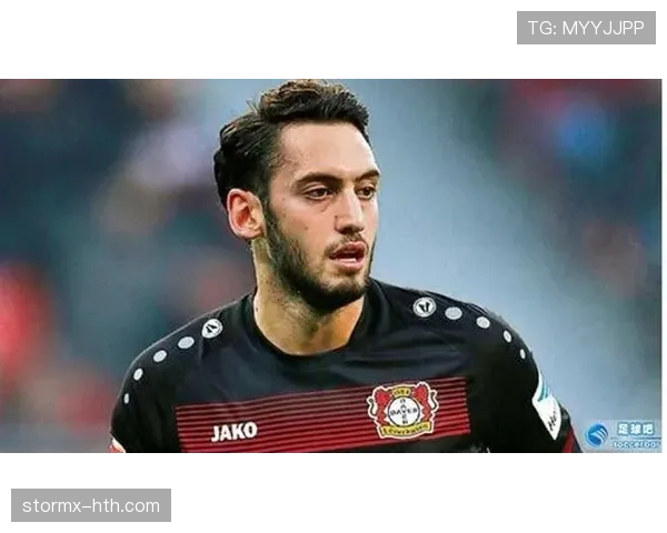 恰尔汗奥卢的回归：如何提升球队中场控制与战术灵活性分析