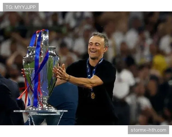 恩里克执教成功因素:战术体系清晰与球队执行力持续提升 恩里克执教成功因素:战术体系清晰与球队执行力持续提升