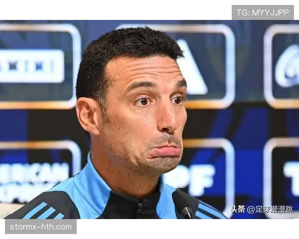 斯卡洛尼战术体系优势:防守稳固中场控制力强进攻转换高效 斯卡洛尼战术体系优势:防守稳固中场控制力强进攻转换高效