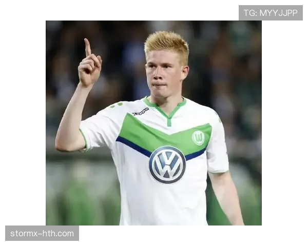 德布劳内切尔西时期战术适配与角色定位分析