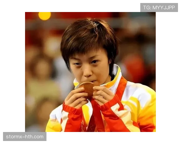 张怡宁退役后打个乒乓球还得先问老公批不批准？